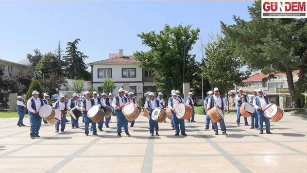 Kırkpınar'ın ritmini 41 kişilik davul-zurna ekibi yaşatıyor