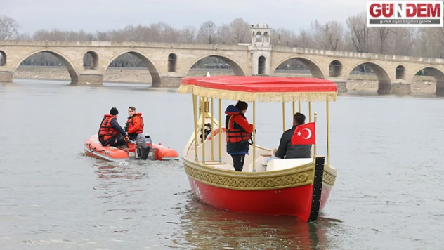 Meriç Nehri'nde kancabaş tipi kayıklarla gezinti yapılabilecek