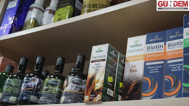 Saç dökülmesine karşı doğal yağlarla tedavi