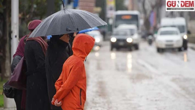 Sağanak yağış vatandaşları hazırlıksız yakaladı