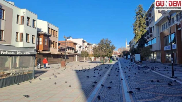 Saraçlar Caddesi yeni yıla sakin başladı