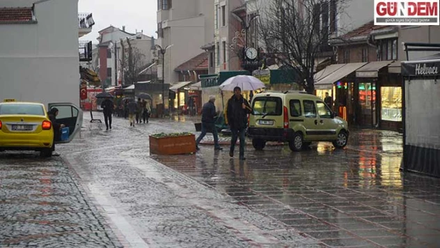 Uyarılar gerçeğe dönüştü, sağanak etkili oldu