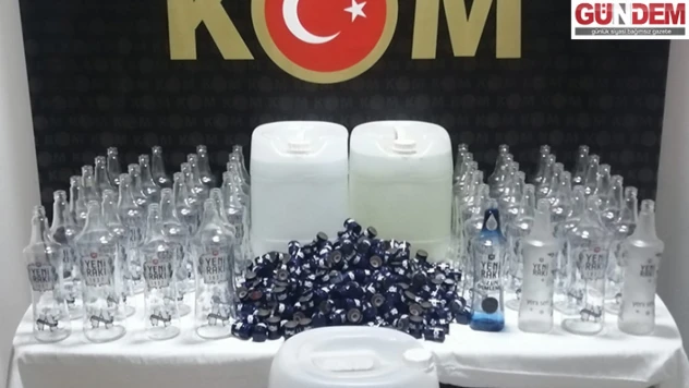 Yılbaşı öncesi 200 litre etil alkol ele geçirildi