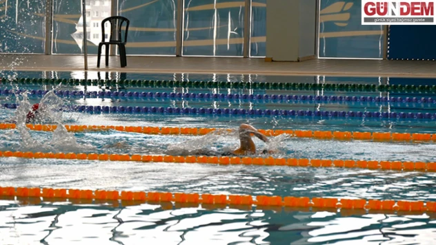 Yıldızlar yüzmede TED Edirne Koleji rüzgârı