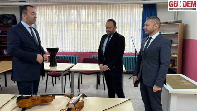 Yılmaz, Karaağaç Ortaokulunu ziyaret etti