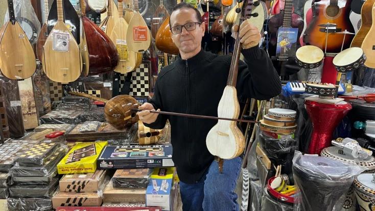 47 yıllık esnaf ‘Tar Kemane’ yapıp satıyor