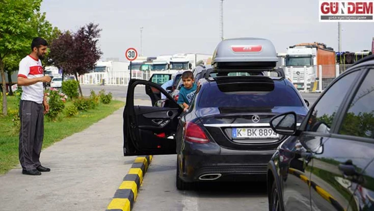 Kapıkule’de yoğunluk sürüyor
