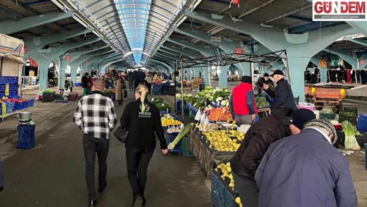 Pazar soğuk havadan etkilenmedi