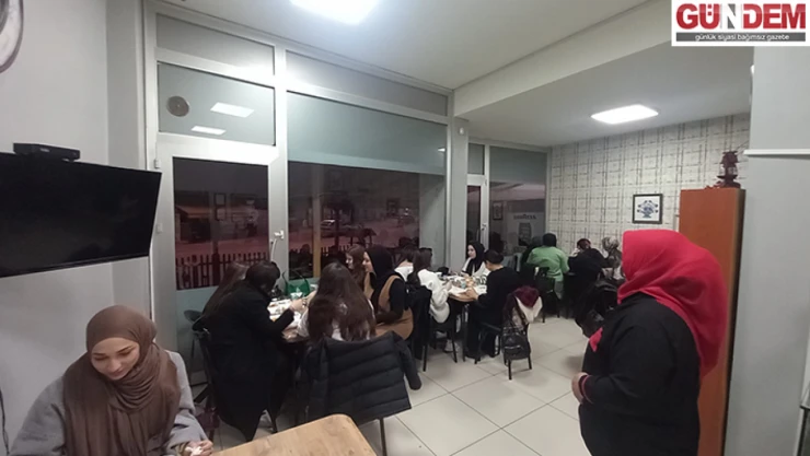 10 farklı ülkeden 35 uluslararası öğrenci iftarda buluştu