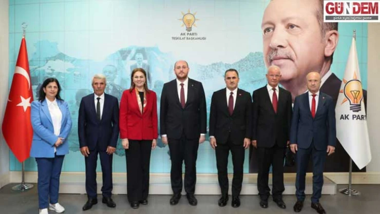 AK Parti Meriç İlçe Başkanlığı'nda bayrak değişimi