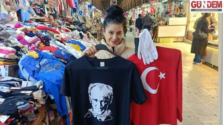Ali Paşa Çarşısı kırmızı-beyaza büründü