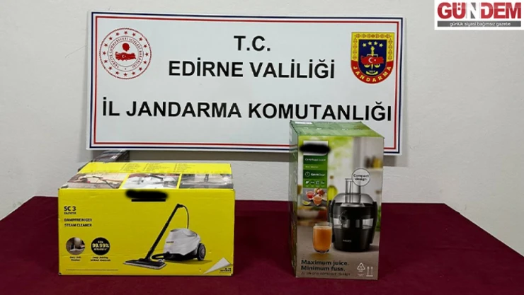 Araçta yapılan aramada 'Kaçak Meyve Sıkacağı' bulundu