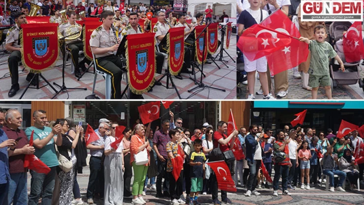 Askeri bando konser verdi