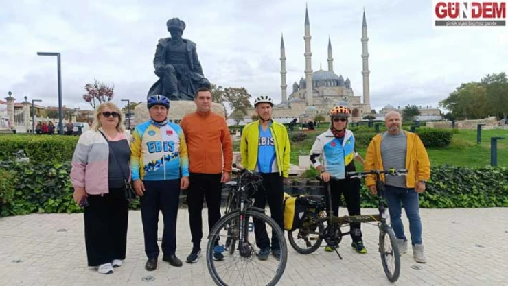 Bisiklet tutkunları Cumhuriyet için yarışacak