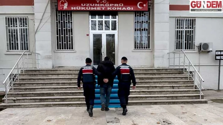 Çaldığı hafif ticari araçla İstanbul'a kaçan şüpheli tutuklandı