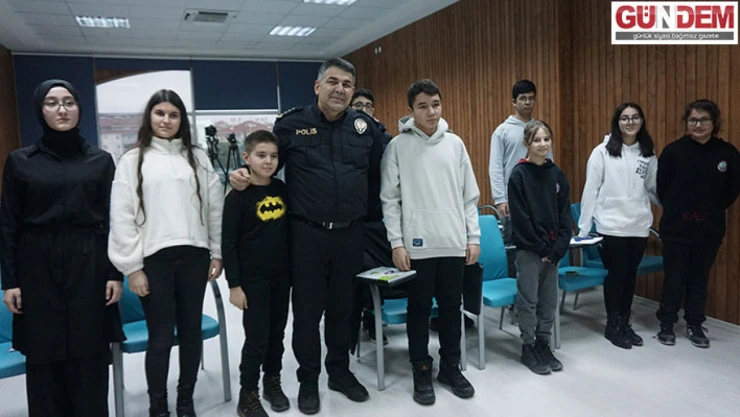 Öğrenciler sınavlara, 'Çocuklar Geleceğimiz, Biz Bize Yeteriz' projesi ile hazırlanıyor