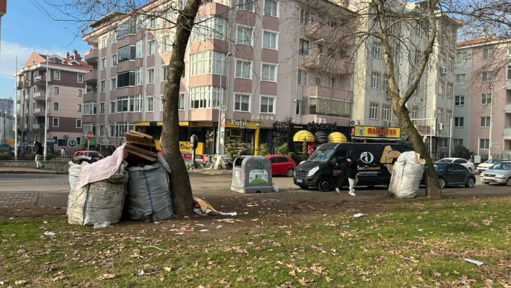 Çöplüğe Dönen Bölgeye Yıllardır Çözüm Bulunamıyor