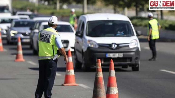 Denetimlerde 5 araç ise trafikten men edildi