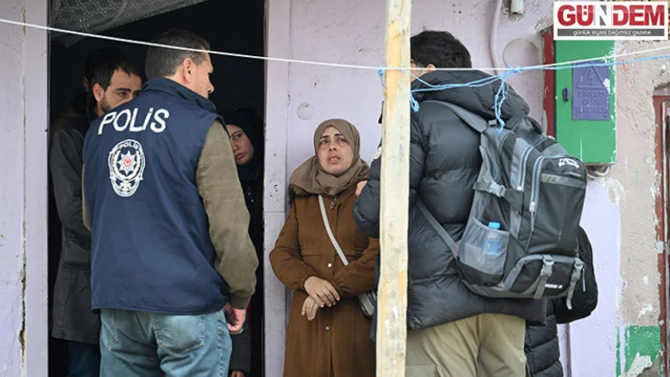 Devamsız öğrencilerin ev ziyareti sırasında mahalledeki düzensiz göçmenler yakalandı
