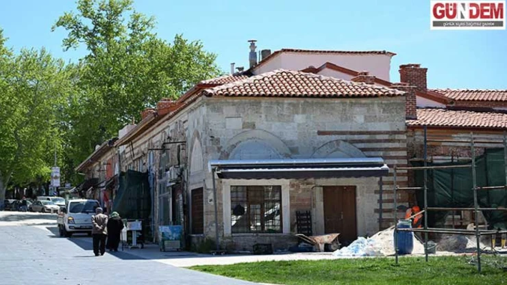 Edirne'de 15. yüzyıl yapıları tarihi han ve hamamdaki restorasyon çalışmaları sürüyor