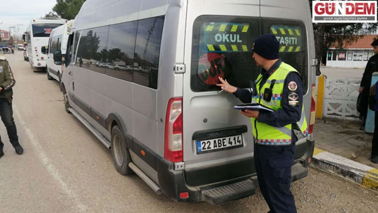 Edirne'de jandarma okul servislerini denetledi