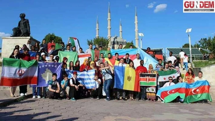 Edirne'de Uluslararası öğrencilere dernek desteği