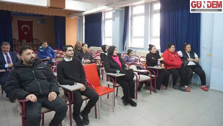 Edirne'de Velilere Yönelik Eğitimler Başladı