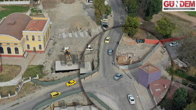 Edirne'de yol ortasındaki 'tarihi çeşmenin' taşınması çalışmaları devam ediyor