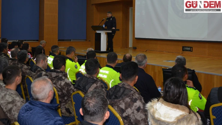 Edirne Emniyet Müdürlüğünde yılsonu değerlendirme toplantısı yapıldı