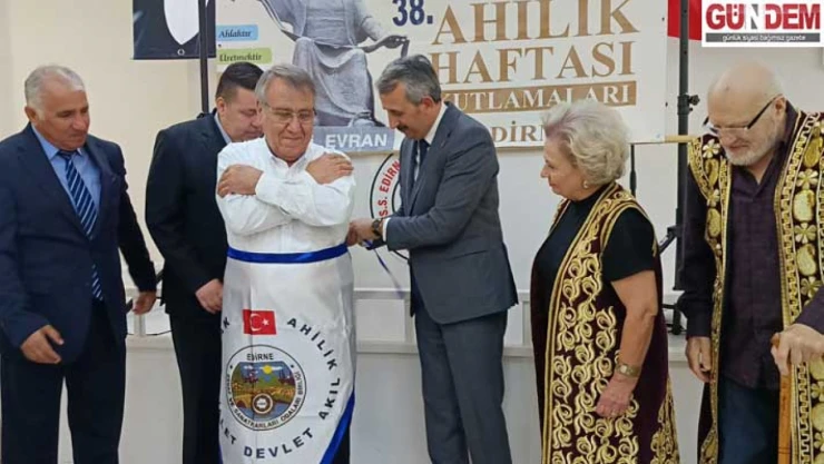 'Elektrik doktoru' yılın ahisi oldu