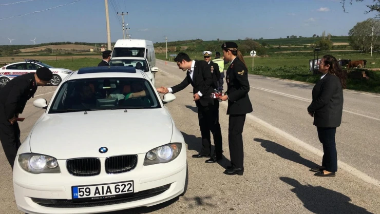 Enez'de 'Yol Emniyet ve Kontrol Uygulamaları' gerçekleştirildi