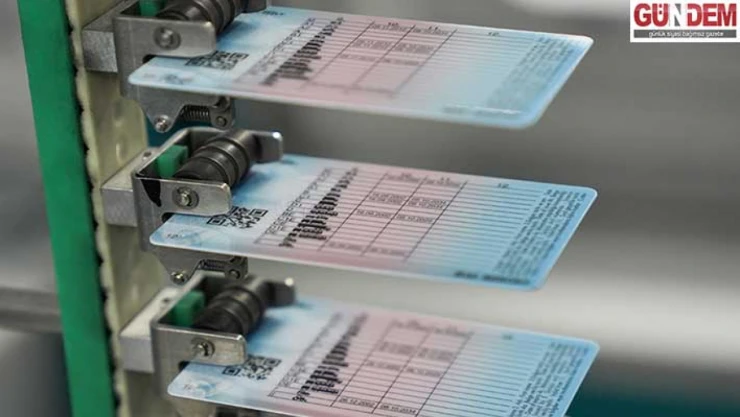 Eski Tip Ehliyetlerde Son Gün Yoğunluğu