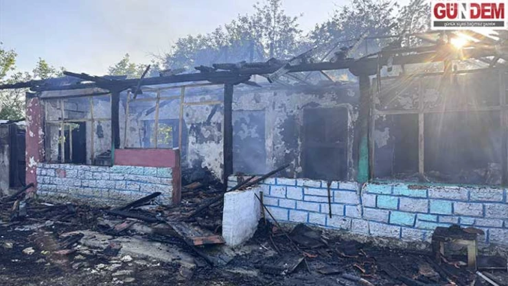 Ev yangında kullanılamaz hale geldi