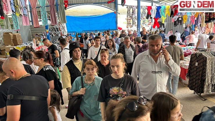 Fiyatlar ucuzladı, turistler pazara akın etti