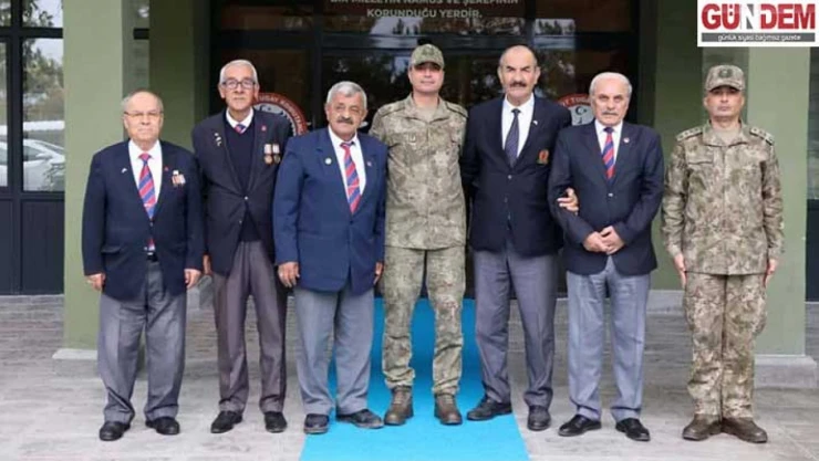 Gazilerden kahraman Mehmetçiklere muvaffakiyet dileği