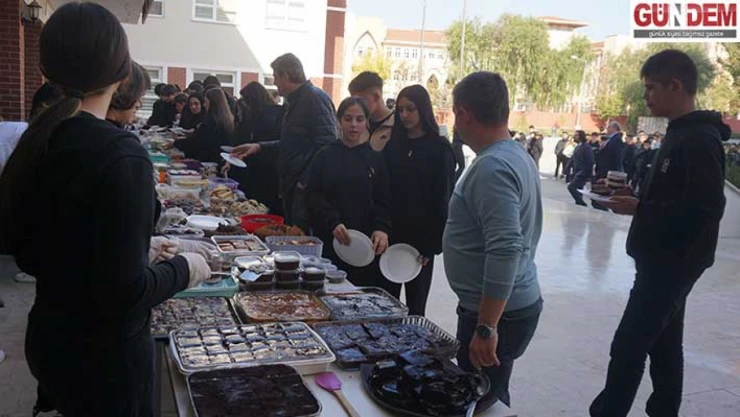 Genç aşçılardan Gazze için dayanışma sofrası