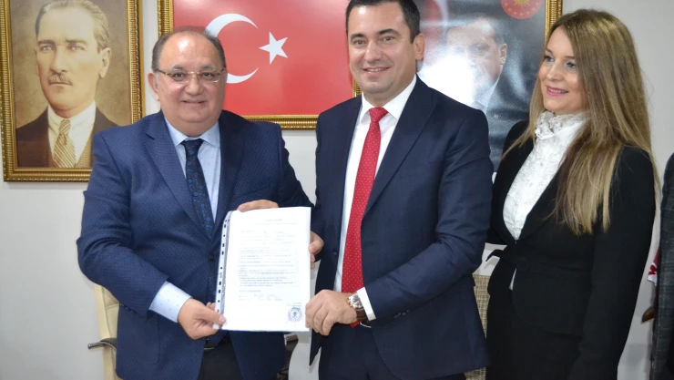 '˜Değişim' için imza attı