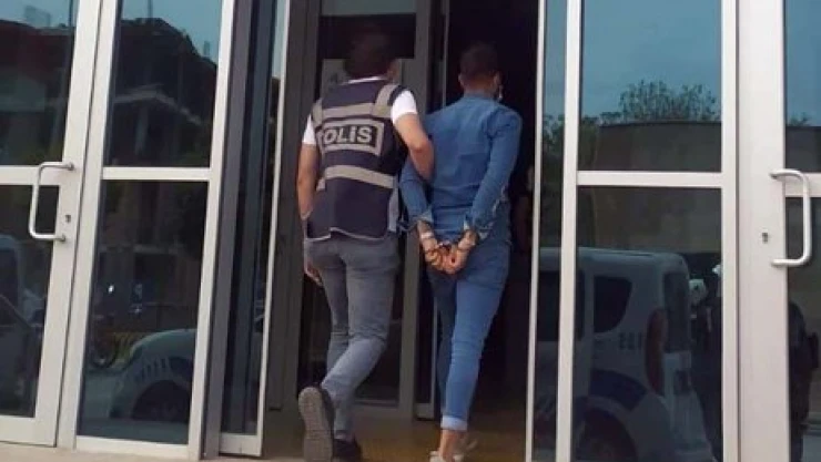 İzmir'de dolandırdı Edirne'de yakalandı