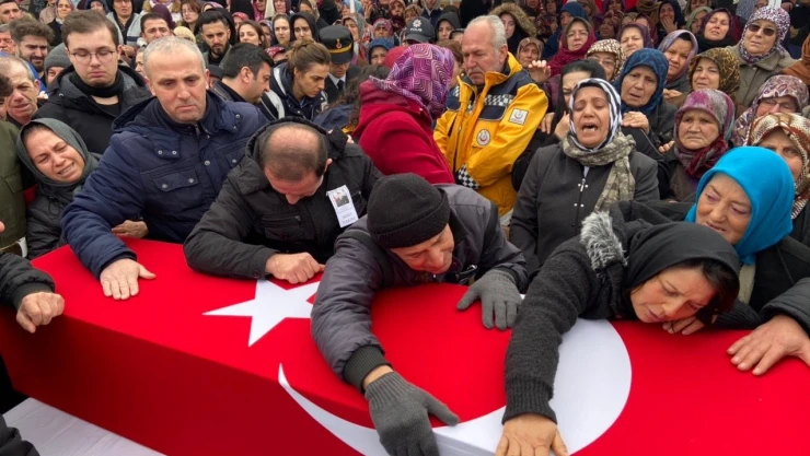 Şehit uzman çavuşa veda