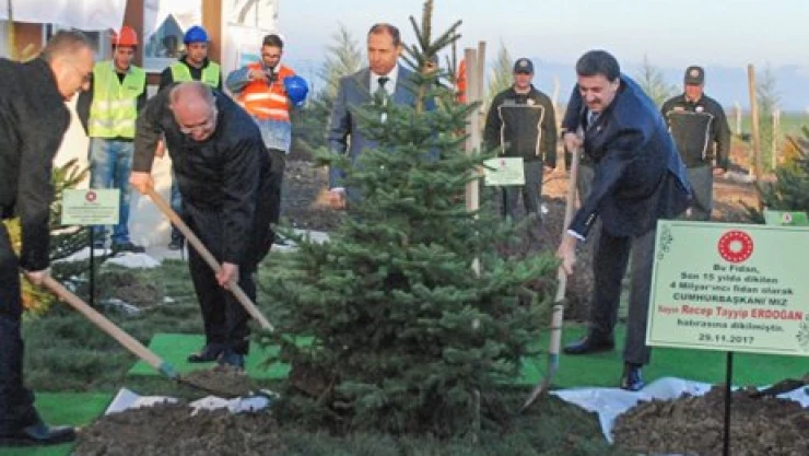 4 Milyarıncı Fidan Erdoğan'a