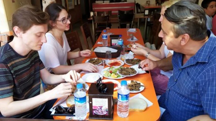 9 günde 3 ton ciğer tüketildi