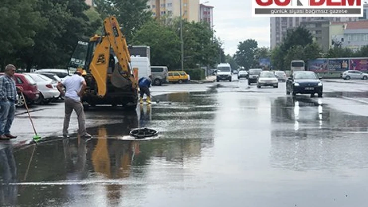 Tekirdağ'da sağanak hayatı olumsuz etkiledi