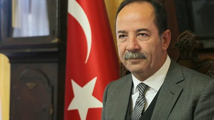 Gürkan'dan balkon daveti