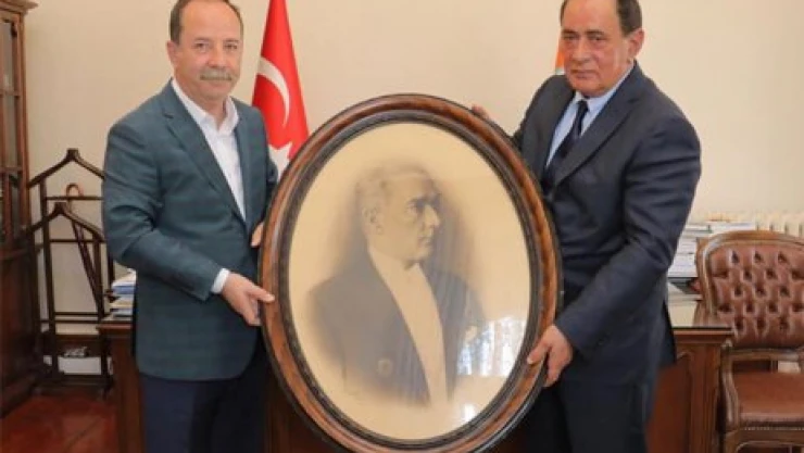 Gürkan'dan Çakıcı'ya Atatürk portresi