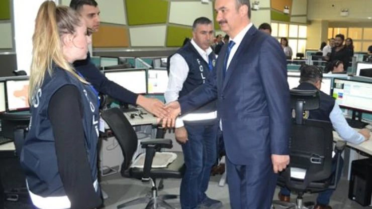 Hem ziyaret, hem uyarı