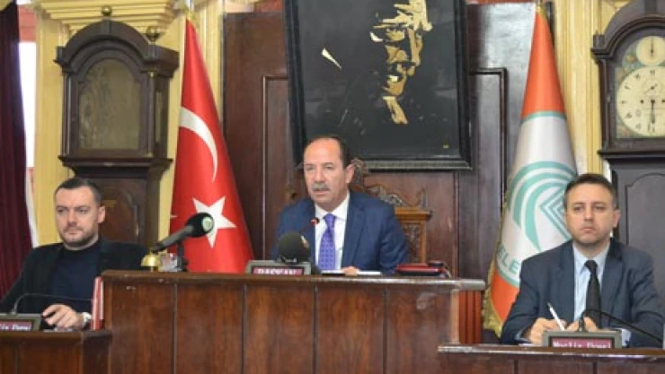 Emekliliği dolana kadro yok!