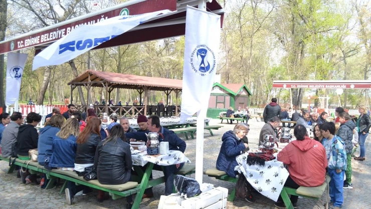 SES'ten dayanışma kahvaltısı