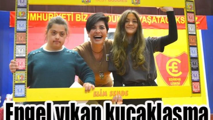 Engel yıkan kucaklaşma