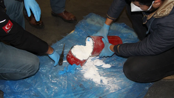 Yangın tüpünden kokain çıktı