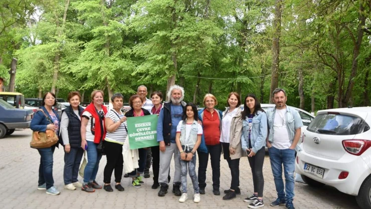 Çevrecilerden Tavuk Ormanı paneli